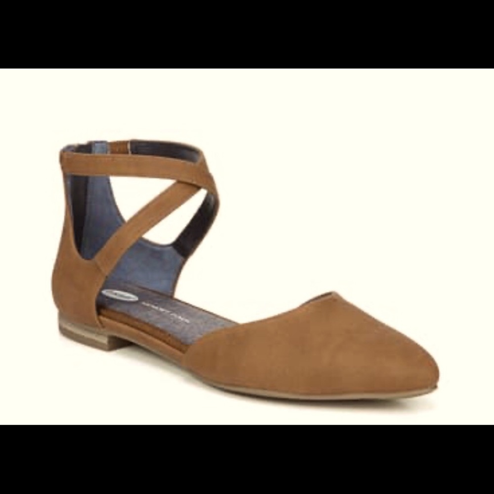 Dr. Scholl’s Adjustify shoe in saddle